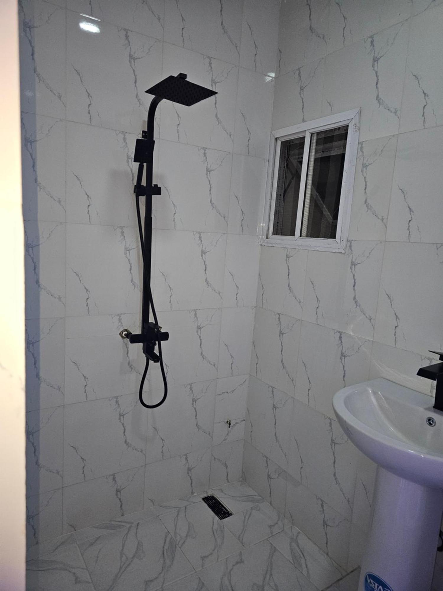 Vhs Vinchee Suites لاغوس المظهر الخارجي الصورة