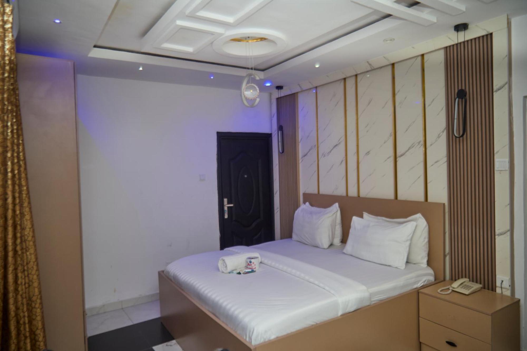 Vhs Vinchee Suites لاغوس المظهر الخارجي الصورة