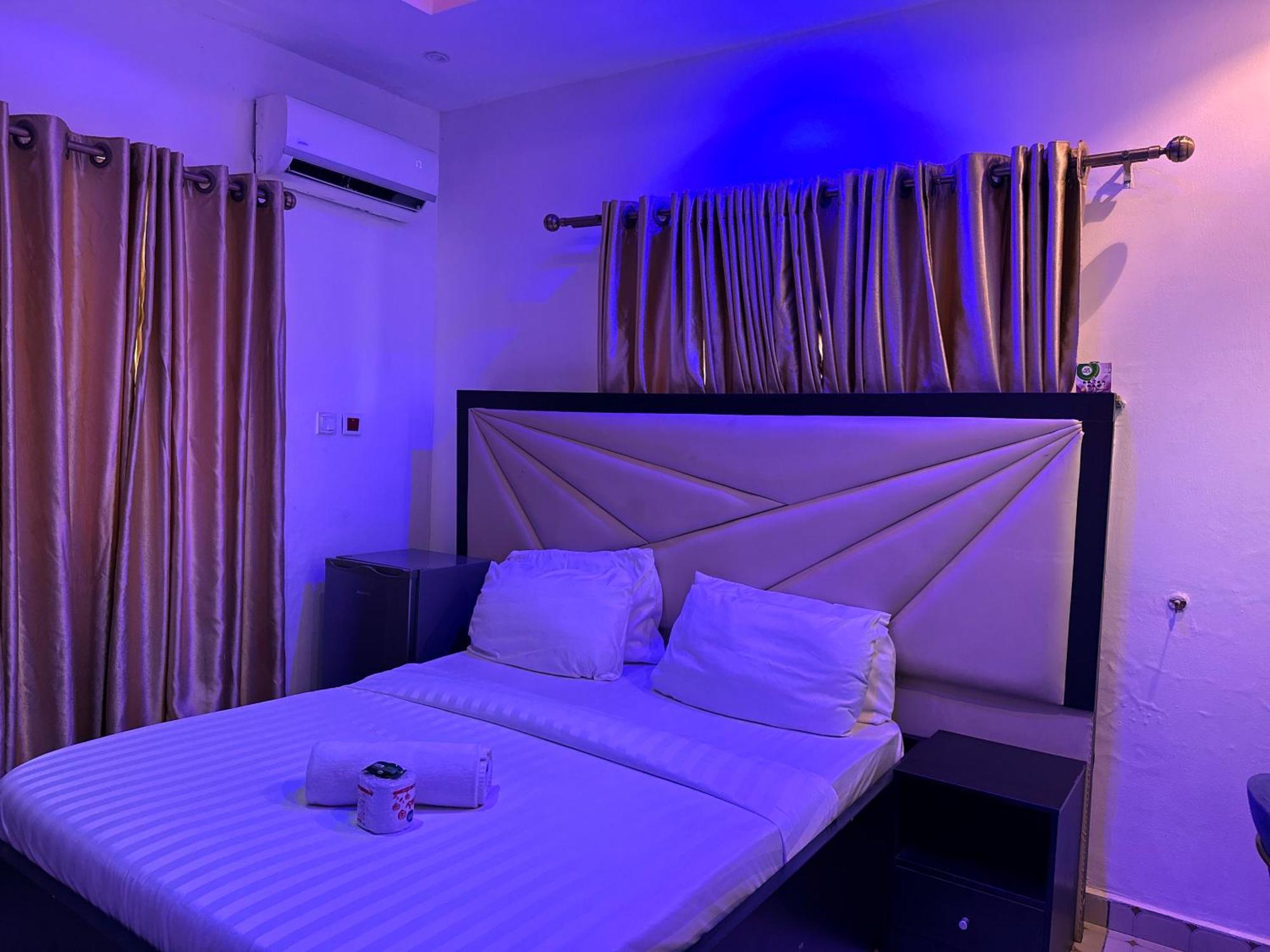 Vhs Vinchee Suites لاغوس المظهر الخارجي الصورة