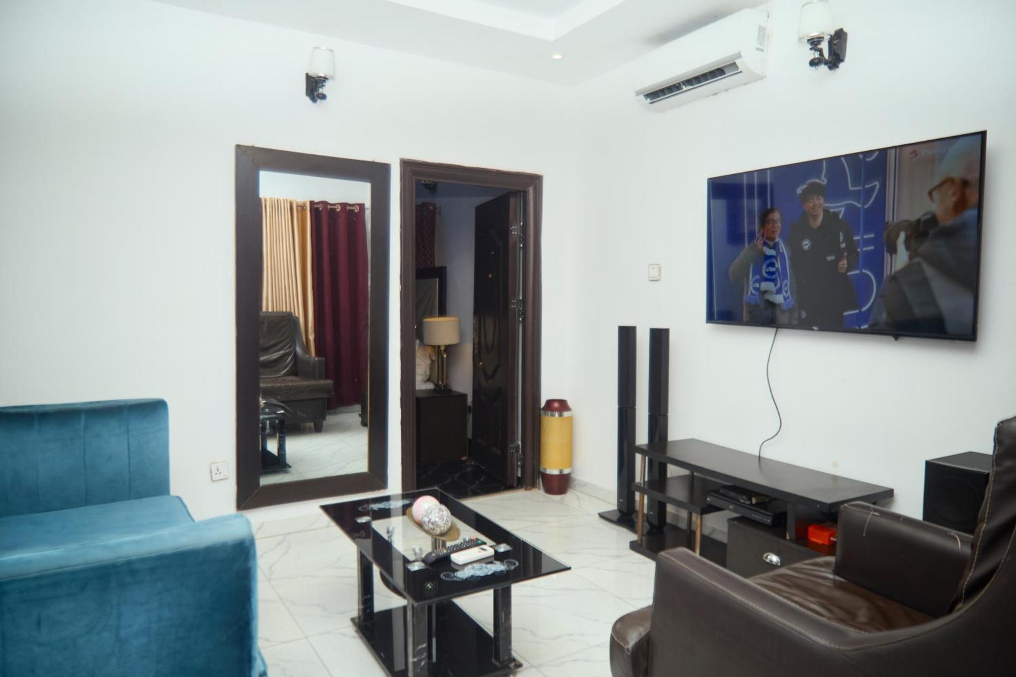 Vhs Vinchee Suites لاغوس المظهر الخارجي الصورة